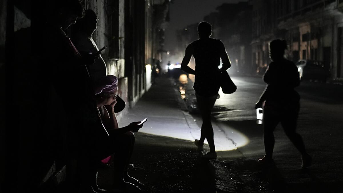 Des millions de Cubains passent une deuxième nuit sans courant