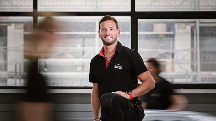 Dan Cottet possède et dirige un garage carrosserie à Echallens, et une carrosserie à Orbe.