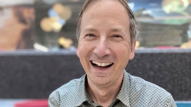 Eric Fingerhut, cadre chez Roche, a rejoint le club Toastmasters  en 2019.