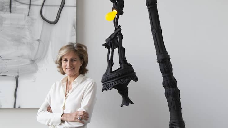 Dominique Lévy s’interroge sur la pertinence de la participation systématique de sa galerie à des foires d’art, indispensables mais devenues «ridiculement chères», exigeant parfois une dépense allant jusqu’à un demi-million de dollars.