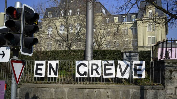 Plusieurs établissements scolaires ont participé de manière plus ou moins active à la journée de mobilisation de la fonction publique jeudi, comme ici le Gymnase du Bugnon à Lausanne.