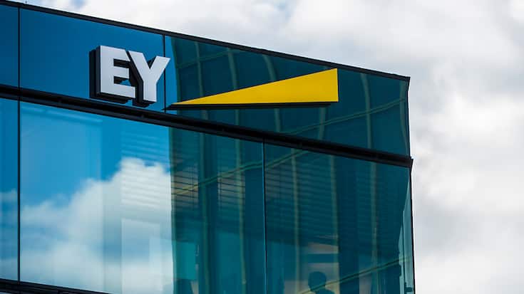 EY (anciennement Ernst &amp; Young) estime que cette scission permettra de "générer plus de valeur pour" ses  employés et ses clients (archives).