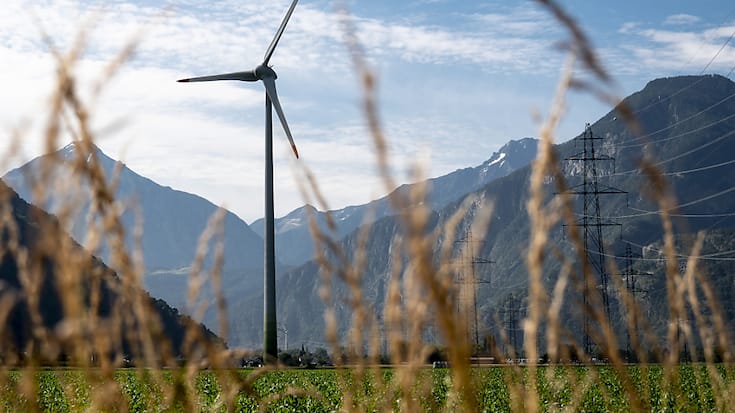 Une commission veut aller plus loin que le Conseil fédéral dans l'encouragement des énergies renouvelables. La protection de l'environnement en prendrait toutefois un coup (image d'illustration).