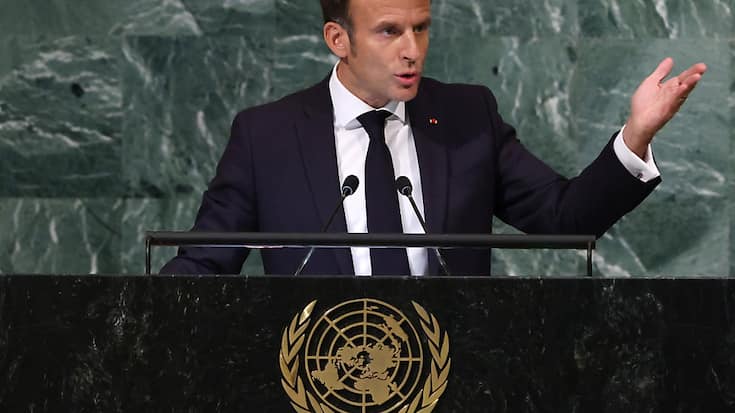 Emmanuel Macron a dénoncé un n-o-colonialisme de la part de la Russie en Ukraine.