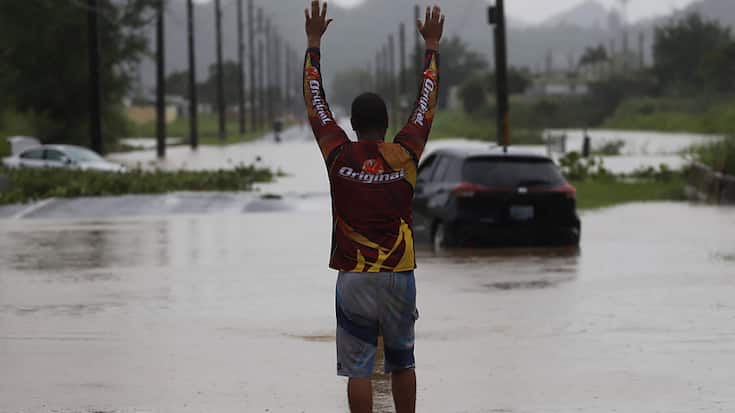 Une route de Toa Baja, après le passage de Fiona à Porto Rico.