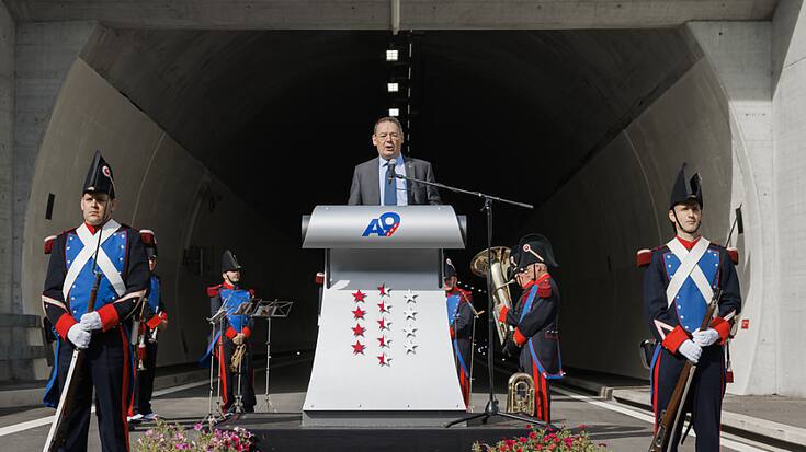 Le conseiller d'Etat valaisan Franz Ruppen lors de l'inauguration vendredi du tube nord du tunnel de Viège.