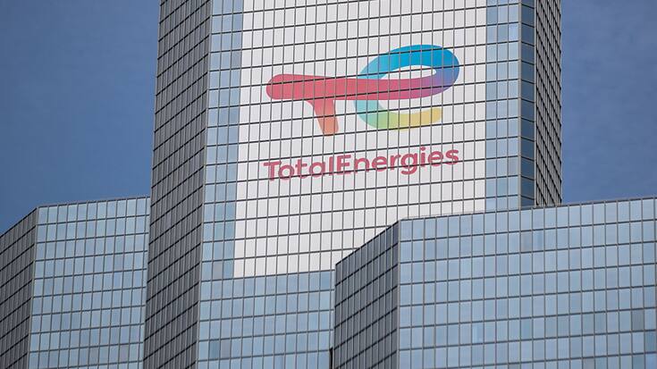 Totalenergies veut renforcer ses investissements dans les énergies renouvelables, ceux dans le solaire et l'éolien "dépasseront 4 milliards de dollars dès 2022". (archives)