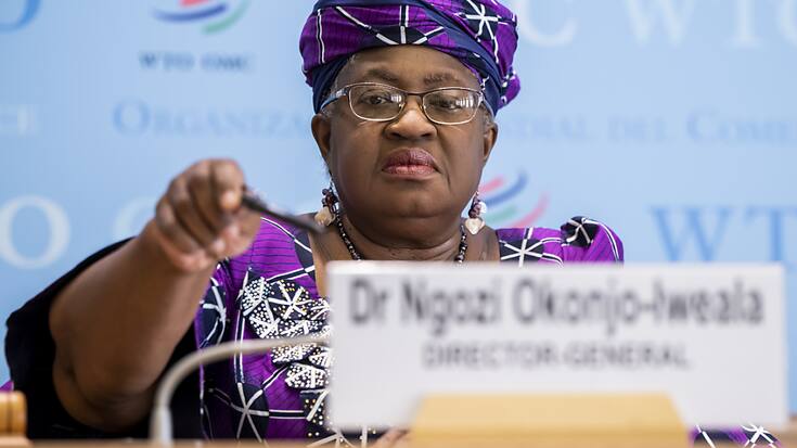 La directrice générale de l'Organisation mondiale du commerce (OMC) Ngozi Okonjo-Iweala alerte sur les effets des politiques des banques centrales et met en garde contre toute restriction au commerce dans les différents pays.