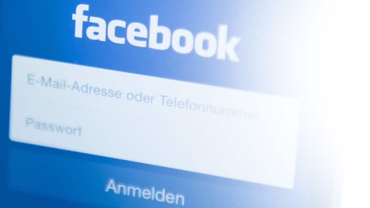 Selon Meta, les applications incitent à donner les informations confidentielles pour permettre à des pirates informatiques d'accéder aux comptes Facebook (archives).