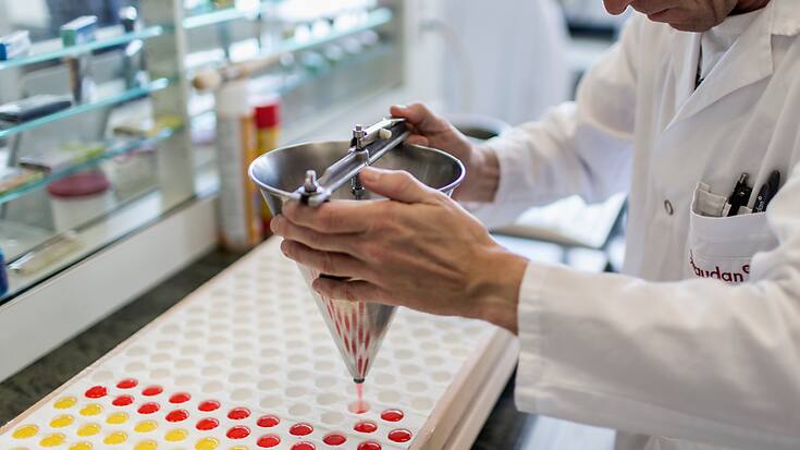 Givaudan a relevé ses prix de manière à compenser pleinement les augmentations des coûts des matières premières subies depuis le début de l'année.