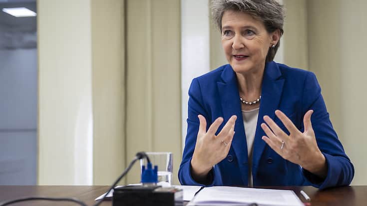 La conseillère fédérale Simonetta Sommaruga est ouverte à des accords pour financer des projets d'énergie hydraulique dans des pays avec lesquels des arrangements pour compenser les émissions de gaz à effet de serre ont été signés par la Suisse.