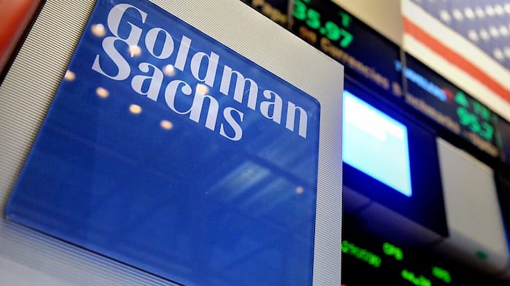 Goldman Sachs a annoncé mardi une vaste réorganisation de ses activités prévoyant entre autres de regrouper dans une même division ses banquiers d'affaires et ses traders. (archives)
