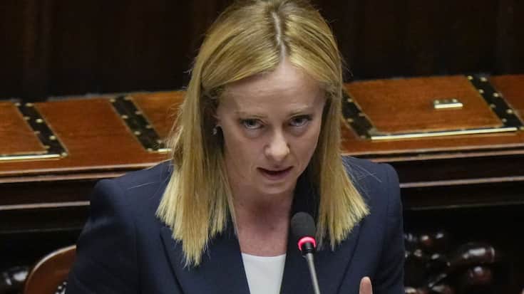 "Ceux qui pensent qu'il est possible d'échanger notre tranquillité contre la liberté de l'Ukraine se trompent", a assuré Giorgia Meloni. "Céder au chantage de Poutine sur l'énergie ne résoudrait pas le problème, cela l'aggraverait ouvrant la voie à de nouvelles prétentions et chantages".