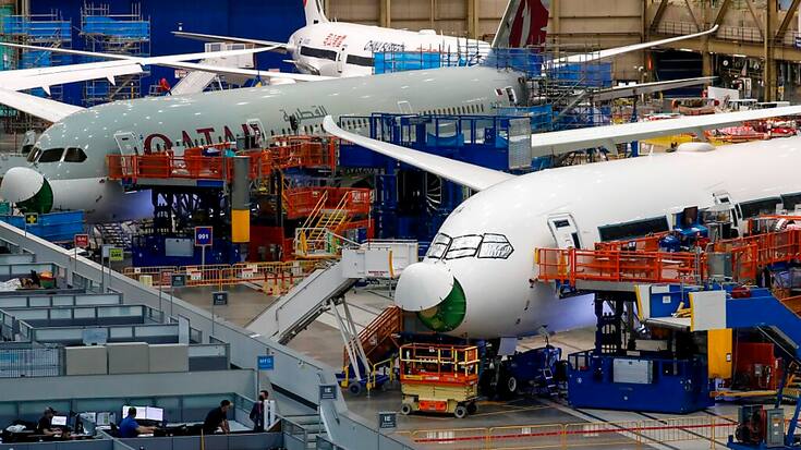 Boeing a subi une lourde perte de 3,3 milliards de dollars au troisième trimestre, principalement sous l'effet de charges passées dans ses programmes de défense, notamment l'avion présidentiel Air Force One et le ravitailleur KC-46. (archives)