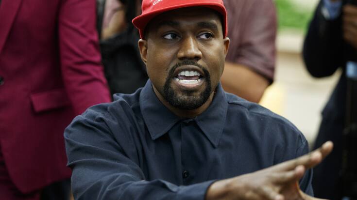 Kanye West a fait la Une des journaux ces dernières années pour ses problèmes psychiatriques, ses propos controversés et son soutien à l'ex-président  Donald Trump (archives).