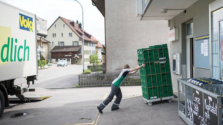 Alors que les négociations salariales avec Fenaco ont échoué,  Unia et Syna reproche à la coopérative agricole qui contrôle notamment les magasins Volg et Landi, son refus de compenser le renchérissement et la hausse des primes maladie (archives).