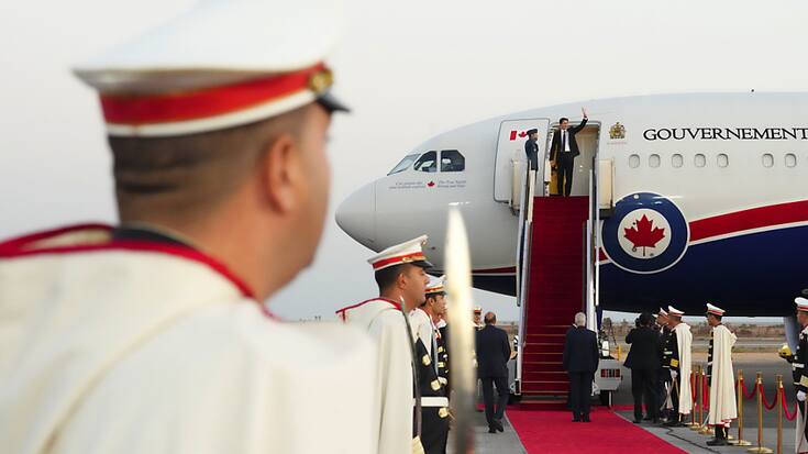Le Premier ministre canadien à son arrivée à Djerba pour le sommet de la Francophonie.