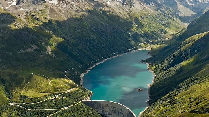 Axpo indique qu'une installation photovoltaïque doit voir le jour prochainement près du lac de barrage Lai da Nalps, sur la commune de Tujetsch dans les Grisons. (archives)