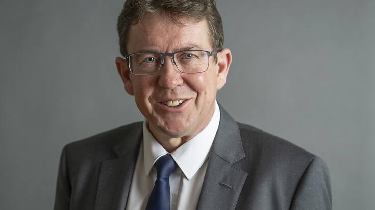 Albert Rösti se dit persuadé que nous devons à terme sortir des énergies fossiles.