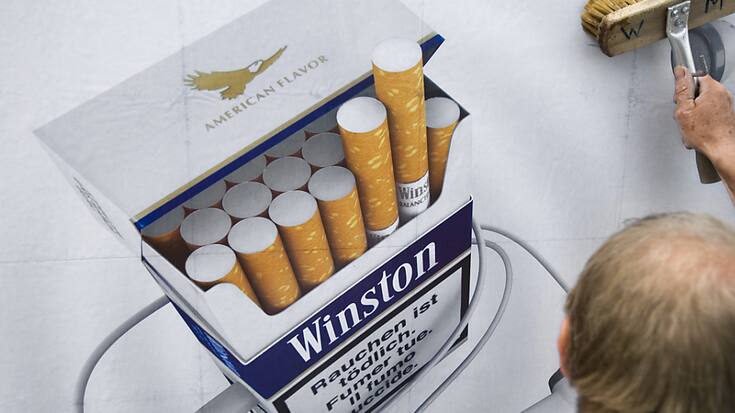 Interdire aux mineurs l'accès à la publicité pour le tabac: projet controversé.