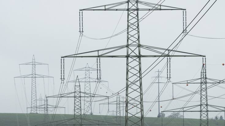 La réduction des différences de couverture sur trois ans ne sont pas respectées par certains gestionnaires de réseau électrique suisse, selon la Commission fédérale de l'électricité (archives).