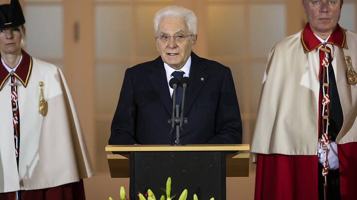 Lors d'une brève conférence de presse mardi soir, M. Mattarella a insisté sur la nécessité d'un "renouvellement" rapide et solide des relations bilatérales avec l'UE.