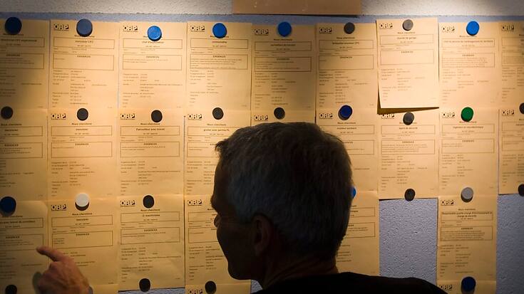 L'ensemble des demandeurs d'emploi inscrits se chiffre à 164'496 personnes, soit 4402 de plus que le mois précédent. C'est 20,3% de moins qu'au même mois de l'an dernier. (Photo/Keystone Jean-Christophe Bott)