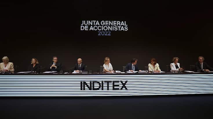 Le groupe espagnol, propriétaire de huit marques, dont Zara, Bershka et Massimo Dutti, a en effet vu ses coûts de fabrication et de transport grimper ces derniers mois, comme l'ensemble de ses concurrents, en raison des tensions sur les marchés internationaux. EPA/CABALAR