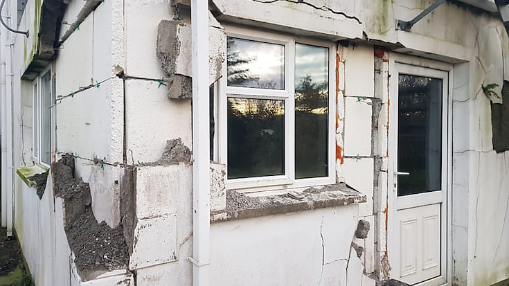 Des chercheurs de l'Empa ont découvert qu'une forte teneur en pyrrhotine dans le béton est l'origine des dégâts constatés sur des milliers de maisons en Irlande.