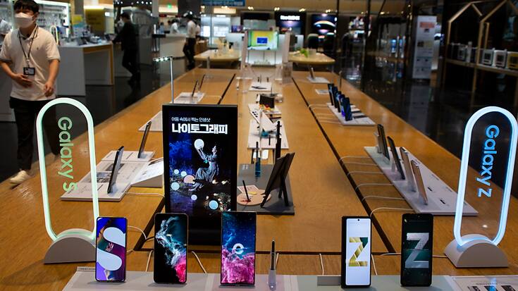 Samsung a indiqué que ses bénéfices au quatrième trimestre étaient "bien en deçà des attentes actuelles du marché", attribuant cette performance à des problèmes macroéconomiques, aggravés par les taux d'intérêt des banques centrales. (archives)