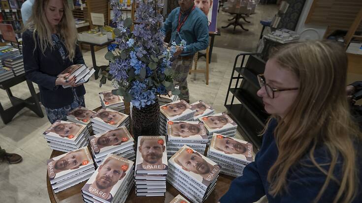 Les mémoires du prince Harry figuraient en bonne place dans les librairies britanniques.