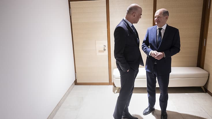 Le président de la Confédération Alain Berset et le chancelier allemand ont discuté quelques minutes à Davos (GR).