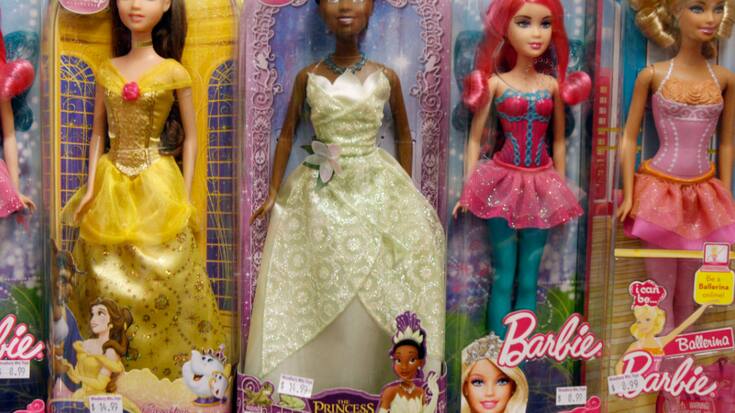 La poupée la plus en vue de la journée est sans aucun doute une Barbie de 1960, jamais commercialisée en France, acquise dans l'après-midi pour 300 euros, le plus gros lot adjugé vendredi (Archives).