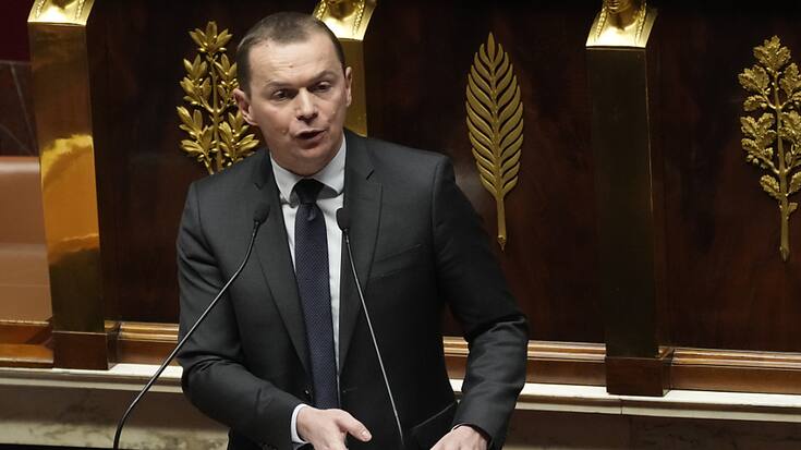 "L'immobilisme n'est pas permis", affirme le ministre du Travail, Olivier Dussopt, "ouvert aux améliorations" sur le texte.