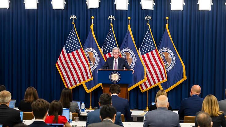 C'est la banque centrale américaine (Fed), présidée par Jerome Powell, qui est chargée de juguler l'inflation, qui, malgré ce nouveau ralentissement, reste très élevée. (Archives)