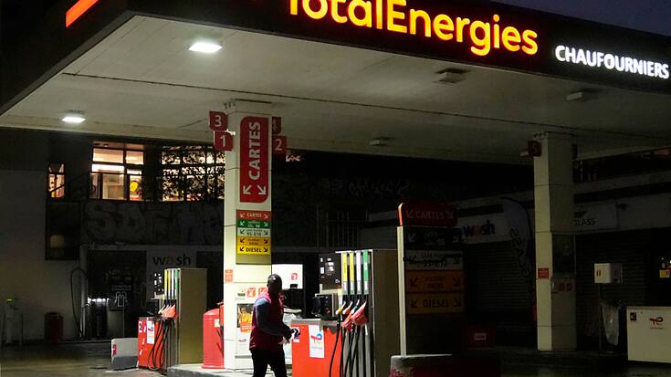 Depuis 2015, Totalenergies a cédé ses réseaux de stations-service en Italie, en Suisse et au Royaume-Uni. (Photo/AP/Francois Mori)