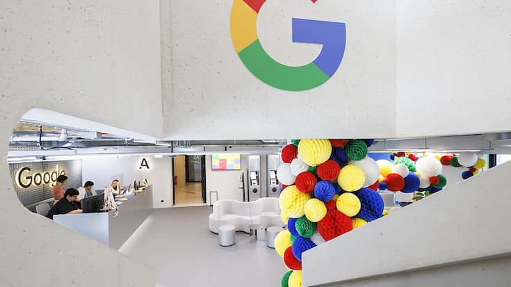 Comparable au droit d'auteur, le droit voisin permet aux éditeurs de réclamer des dédommagements aux plateformes comme Google ou Facebook pour l'utilisation de leurs contenus. Sur la photo, le campus de Google à Zurich, lors de l'inauguration en juin 2022.
