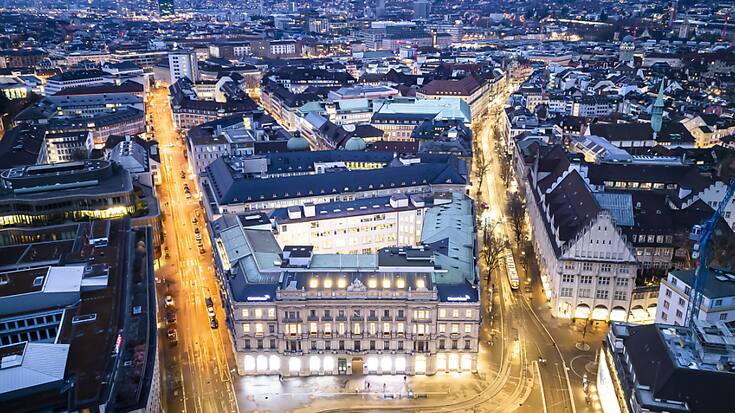 "Les changements de la valorisation des investissements de SNB dans Credit Suisse n'ont pas d'impact sur les plans de croissance de SNB", a indiqué l'établissement bancaire saoudien dans un communiqué. (Photo/KEYSTONE / M. BUHOLZER)