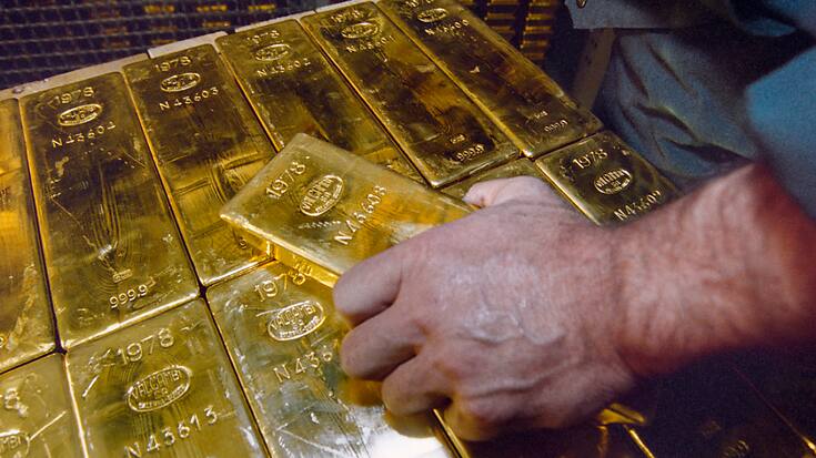 Le métal jaune gagnait quelque 0,33% à 1.995 dollars dans la matinée, après être monté à 2.009,73 dollars.(Photo/KEYSTONE/Martin Ruetschi)