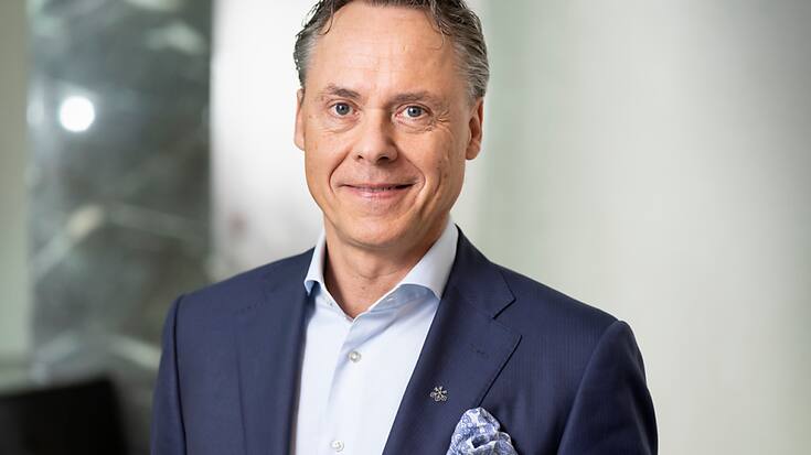 L'actuel directeur général d'UBS, Ralph Hamers, "a accepté de se retirer pour servir les intérêts de la nouvelle combinaison", à savoir le groupe résultant de la reprise de Credit Suisse par UBS, du secteur financier suisse et du pays, écrit UBS (archives).