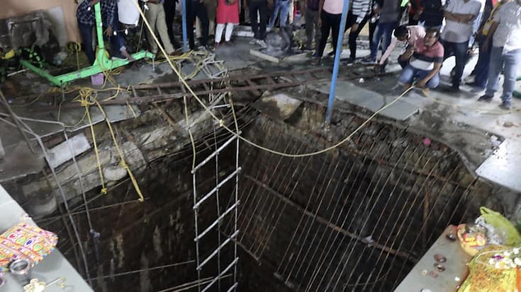 Un bâoli est un puits bordé d'escaliers qui sert aux rituels religieux.