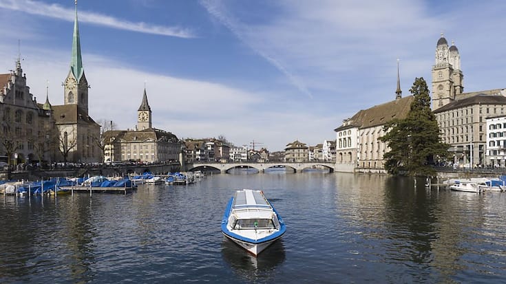 Les trois bateaux transportant les touristes sur la Limmat entre le Musée national et la rade du lac n'émettront désormais plus de CO2. D'une capacité de 60 passagers, ils sont entièrement électriques.