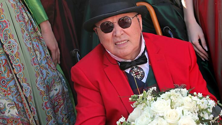 Le couturier Slava Zaïtsev, photographié ici au Kremlin l'an dernier, est décédé ce week-end à Moscou. à l'âge de 85 ans.