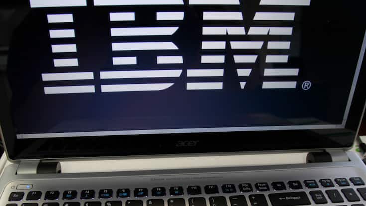 IBM devrait licencier 5000 employés cet hiver, d'après Bloomberg, mais a en parallèle embauché 7000 personnes au premier trimestre (archives).