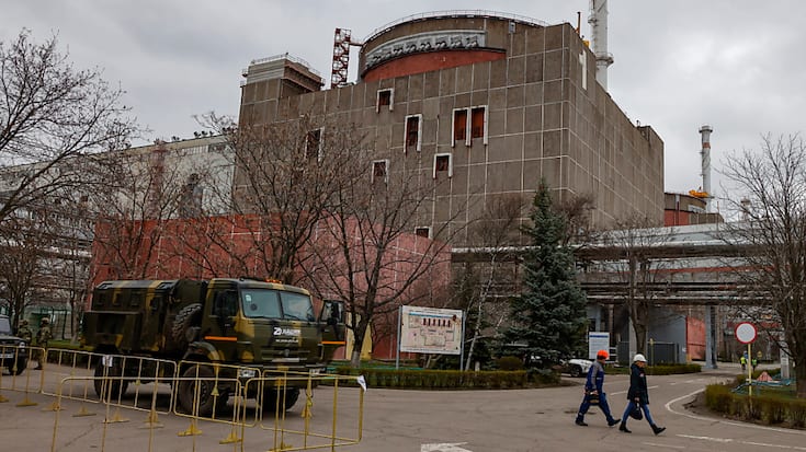La centrale nucléaire de Zaporijjia, contrôlée par l'armée russe depuis mars 2022, a été visée à plusieurs reprises par des tirs, faisant craindre une catastrophe (archives).