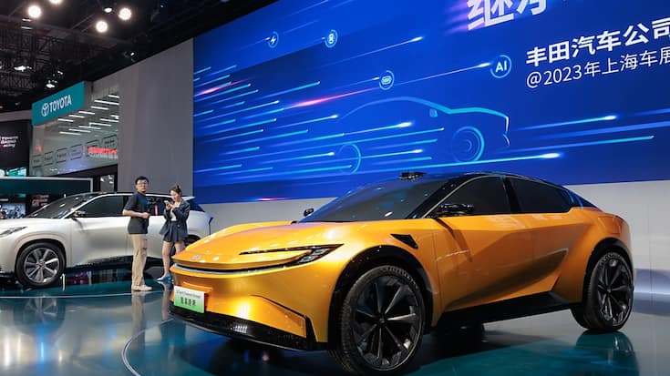 Toyota a vu son bénéfice net annuel décliner de 14% en 2022/23 à 2.451,3 milliards de yens (16,12 milliards de francs au cours actuel), notamment à cause de l'envolée de ses coûts de matières premières (archives).