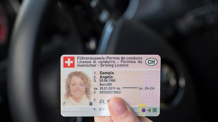 Les titulaires du "bleu" devront obtenir le permis de conduire sous format carte de crédit d'ici le 31 octobre 2024 (archives).