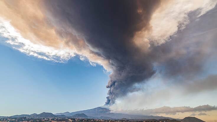 La fumée et les cendres sortant de l'Etna ont nécessité la fermeture de l'aéroport de Sicile (Photo d'archives).