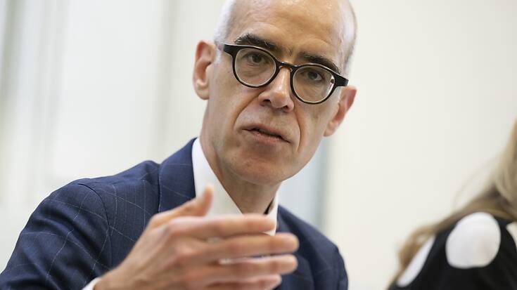 Martin Tschirren a expliqué jeudi à Berne  l'impact à attendre de la hausse du taux de référence hypothécaire.