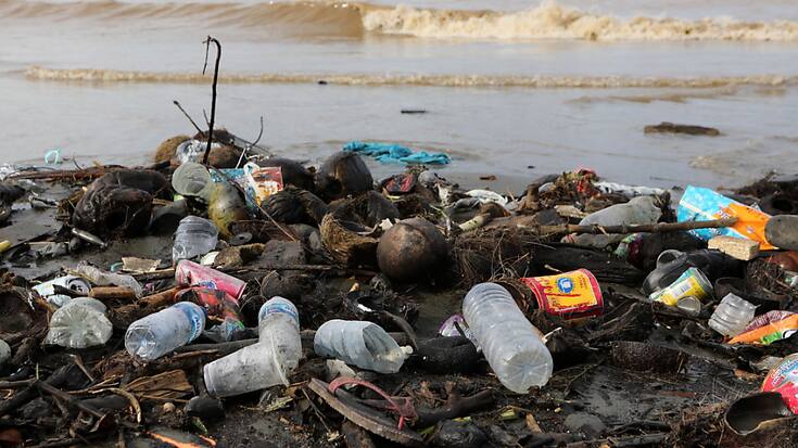 Déchets plastiques à Banda Aceh, en Indonésie.